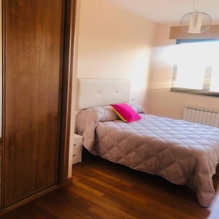Piso Moderno Apartment Sarria Bagian luar foto